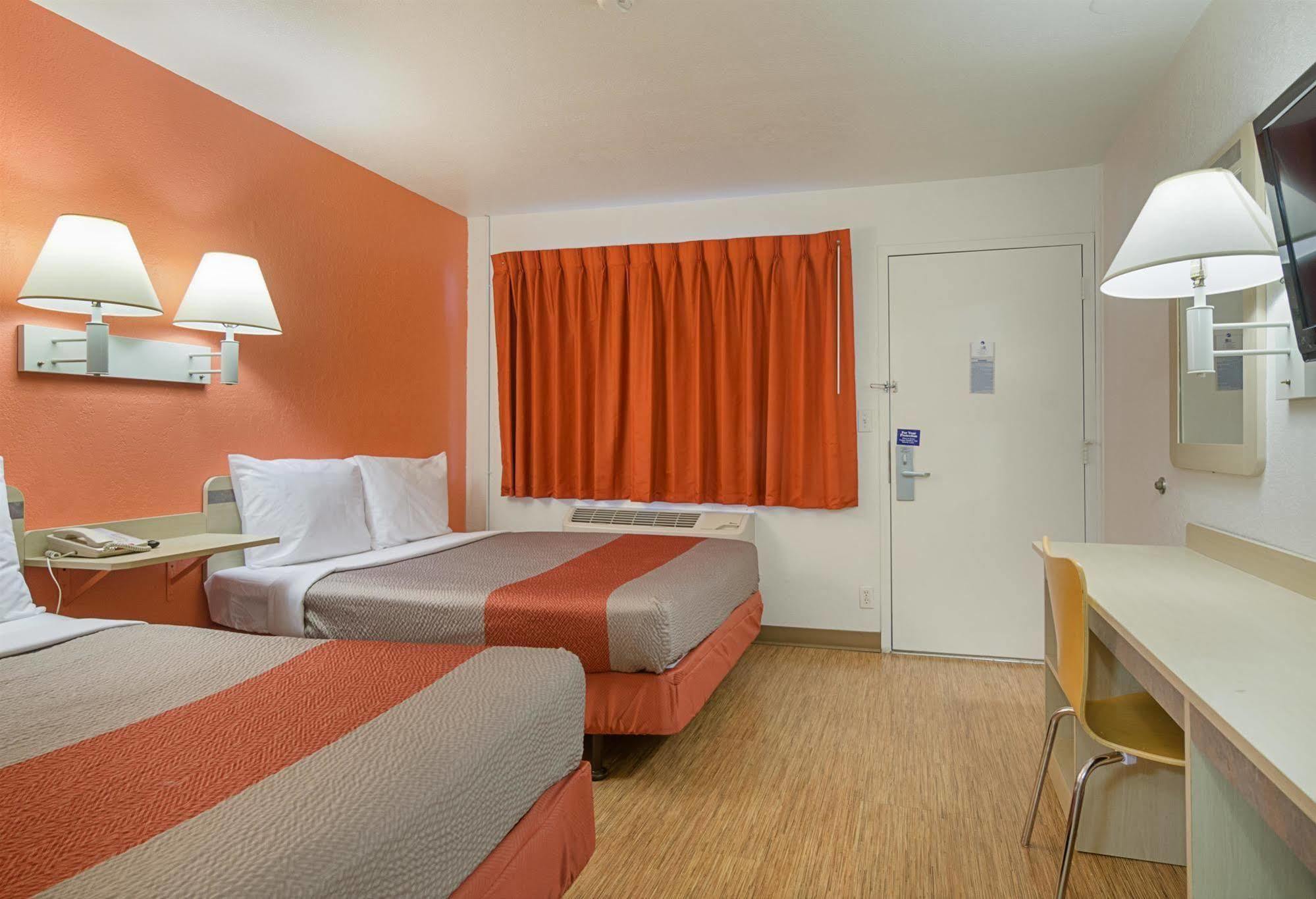 Home 6 Motel Τοπέκα Εξωτερικό φωτογραφία
