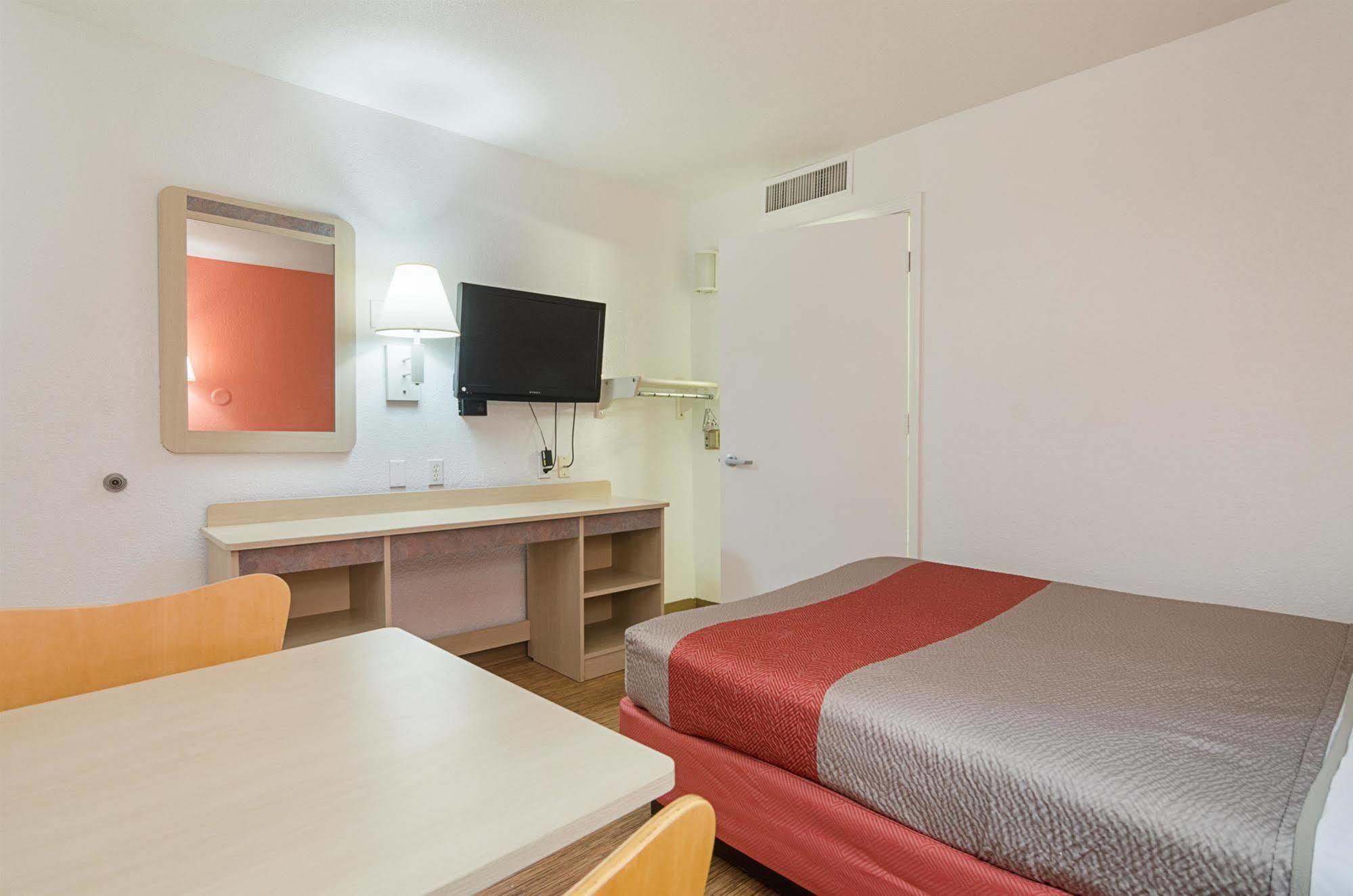 Home 6 Motel Τοπέκα Εξωτερικό φωτογραφία